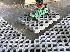 Hunklinger Multi-Steingreif S100 Rasengitter