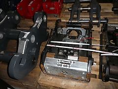 Oilquick - SW-Adapterplatte OQ 60-5 orig. 2 Leitungen - Bohrbild CAT HH B6/ B8 - SW-Identmaße: 60-340-480-340-60 - Bagger: 12t-18t