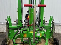 Hans Joch Neuer Motorischer Schachtrahmenheber MSRH-50 Fabrikat Hans Joch (jetzt: HV-Kommunaltechnik) mit 4 kugelgelagerten Lufträdern mit 4 PR-Reifen - NEU